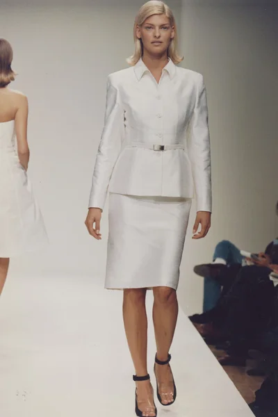 Look 12